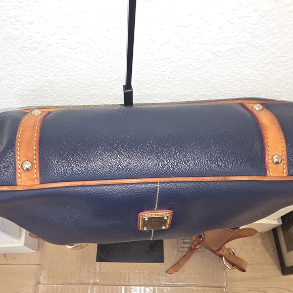 The Dooney & Bourke Pebble Grain Rebecca Hobo - Picture 10 of 12